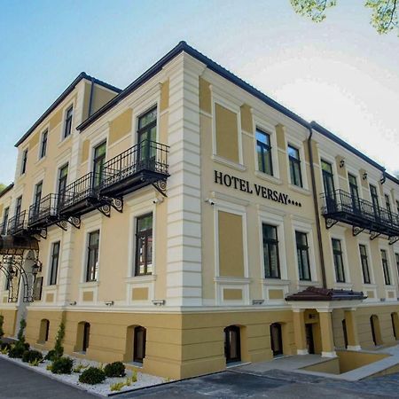 Hotel Versay Baile Herculane Ngoại thất bức ảnh